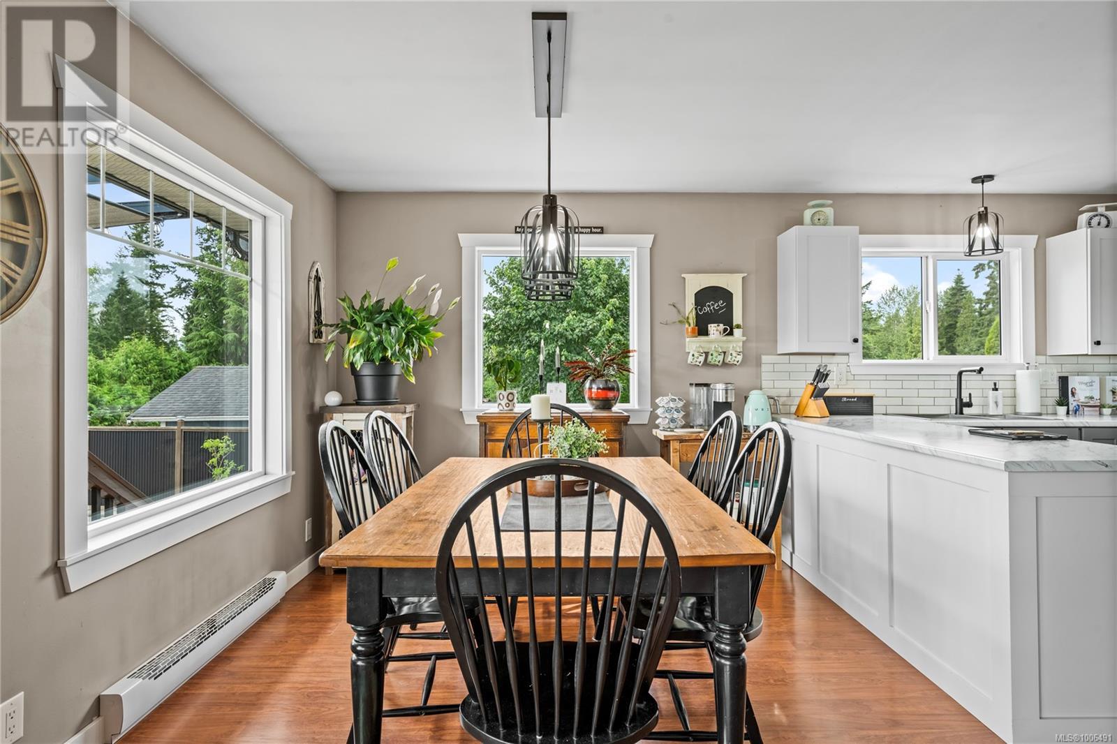 Photo 12 of 1669 Gerrand Rd, Nanaimo BC