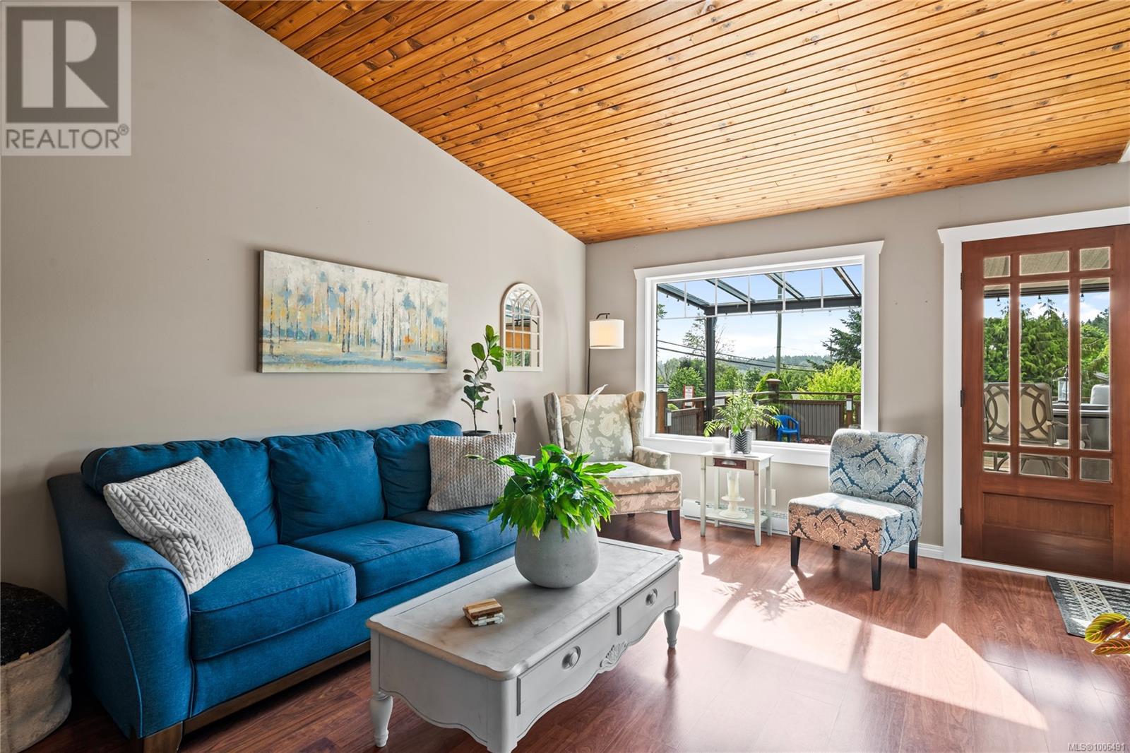 Photo 7 of 1669 Gerrand Rd, Nanaimo BC