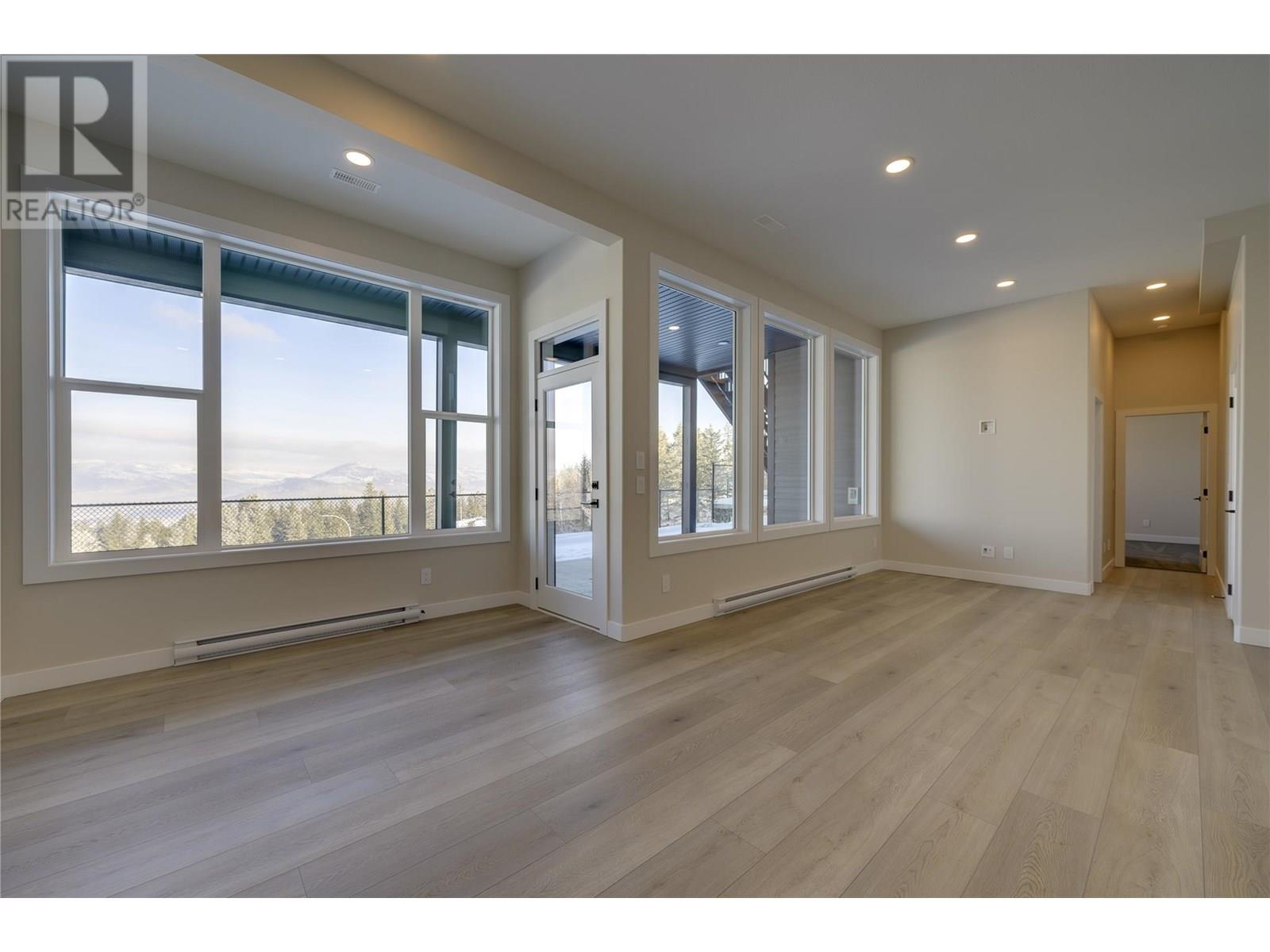 2138 LINFIELD Drive, Kamloops
