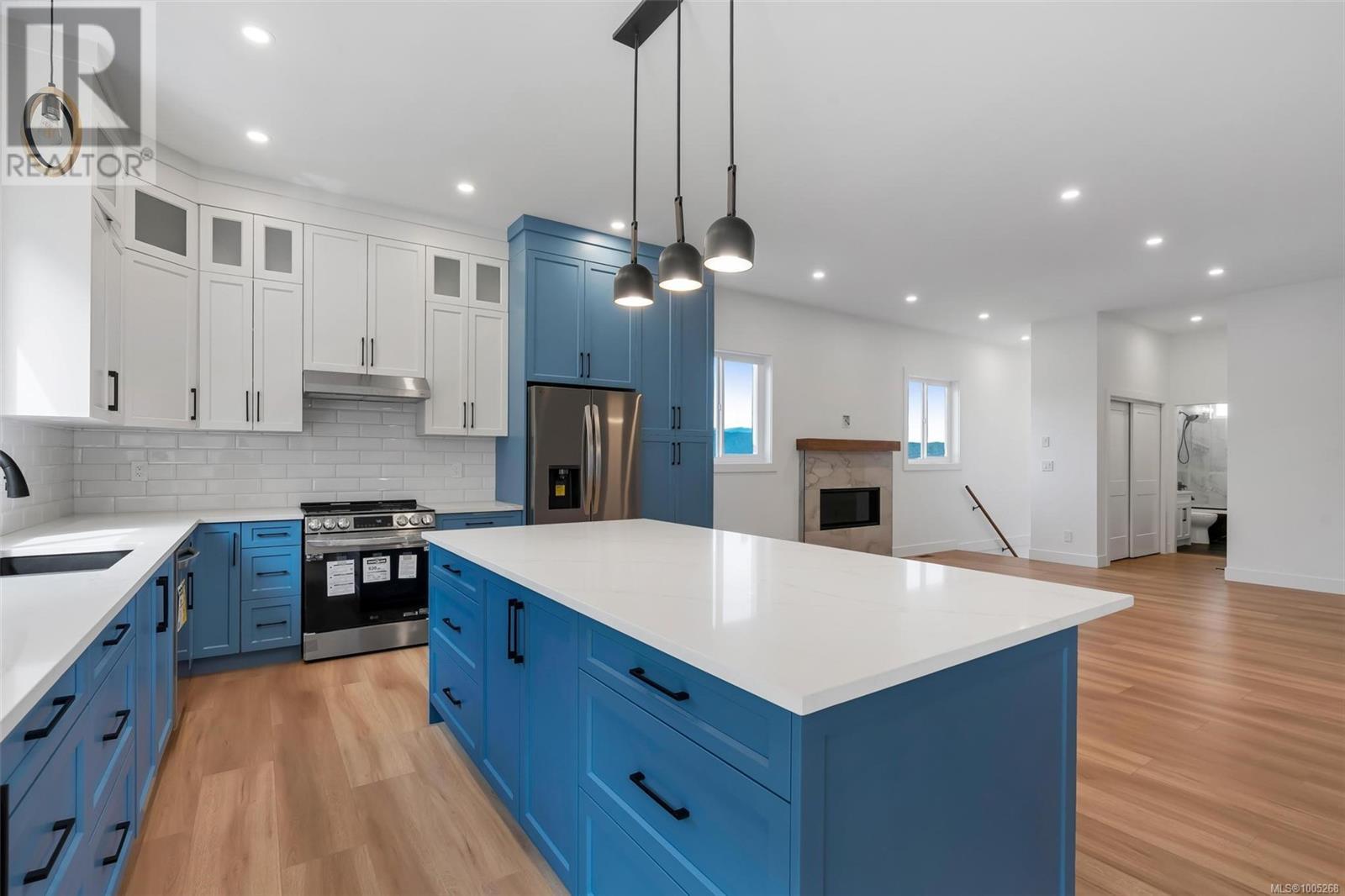 Photo 19 of 3321 Woodrush Dr, Duncan BC