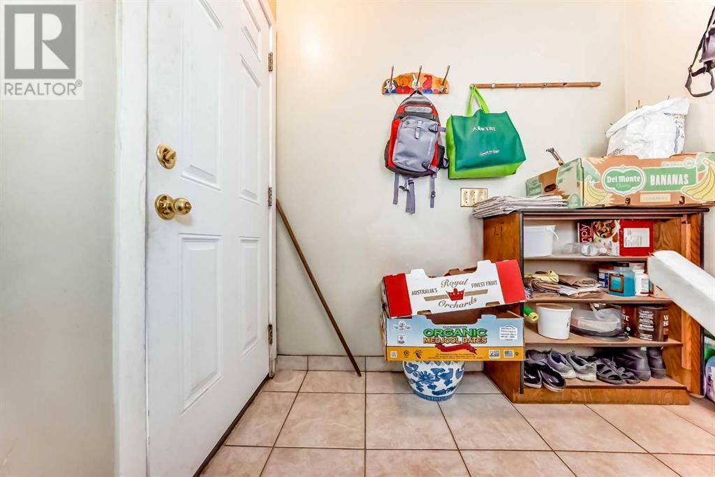 Single Family House Bungalow for Sale in  Dalhurst Way NW Dalhousie Calgary 