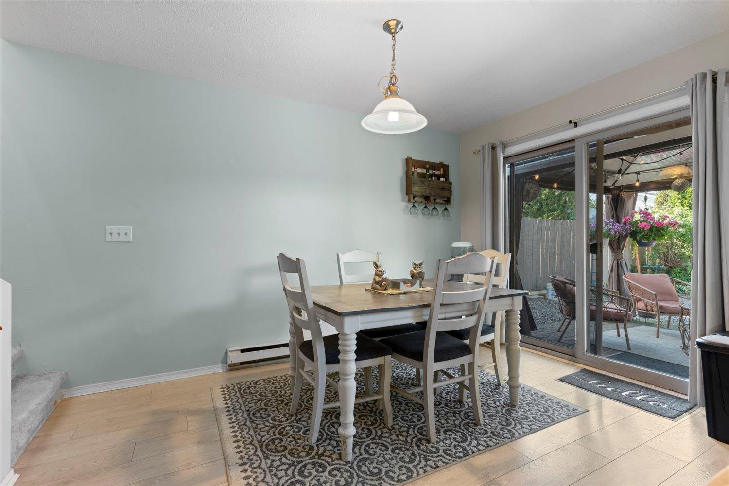 Photo 8 of 8543 Mccutcheon Avenue Chilliwack Proper South, Chilliwack BC