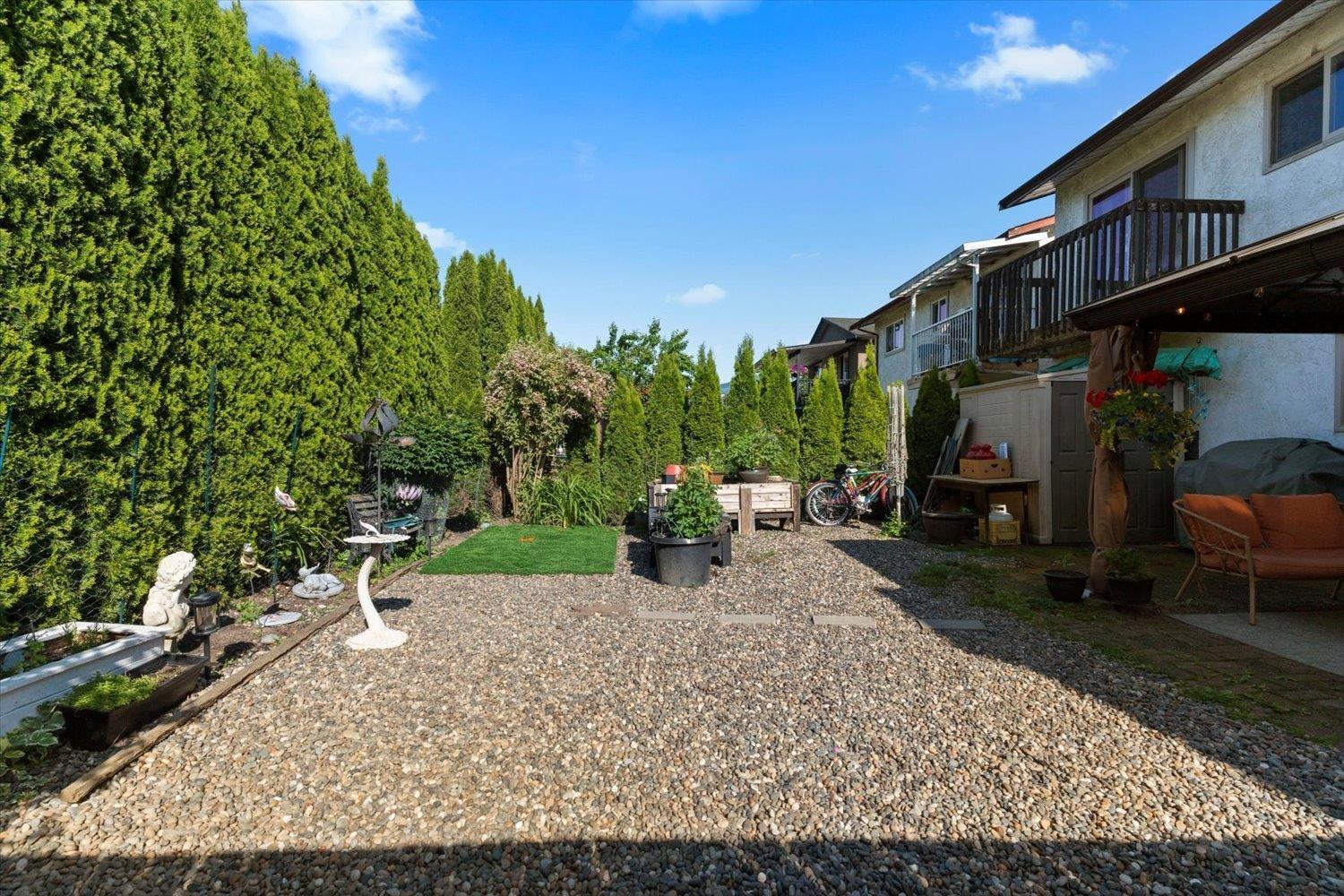 Photo 10 of 8543 Mccutcheon Avenue Chilliwack Proper South, Chilliwack BC