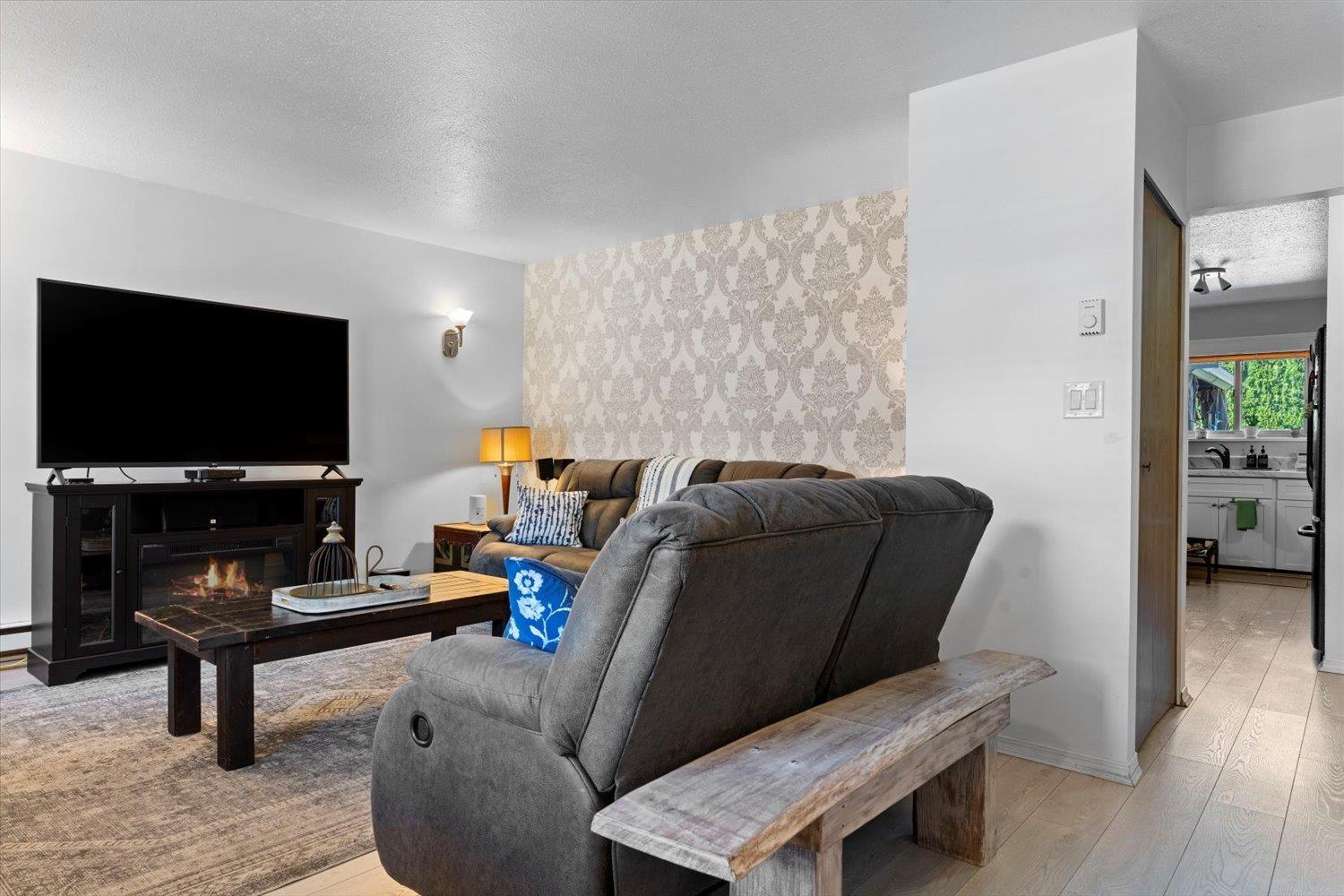 Photo 1 of 8543 Mccutcheon Avenue Chilliwack Proper South, Chilliwack BC