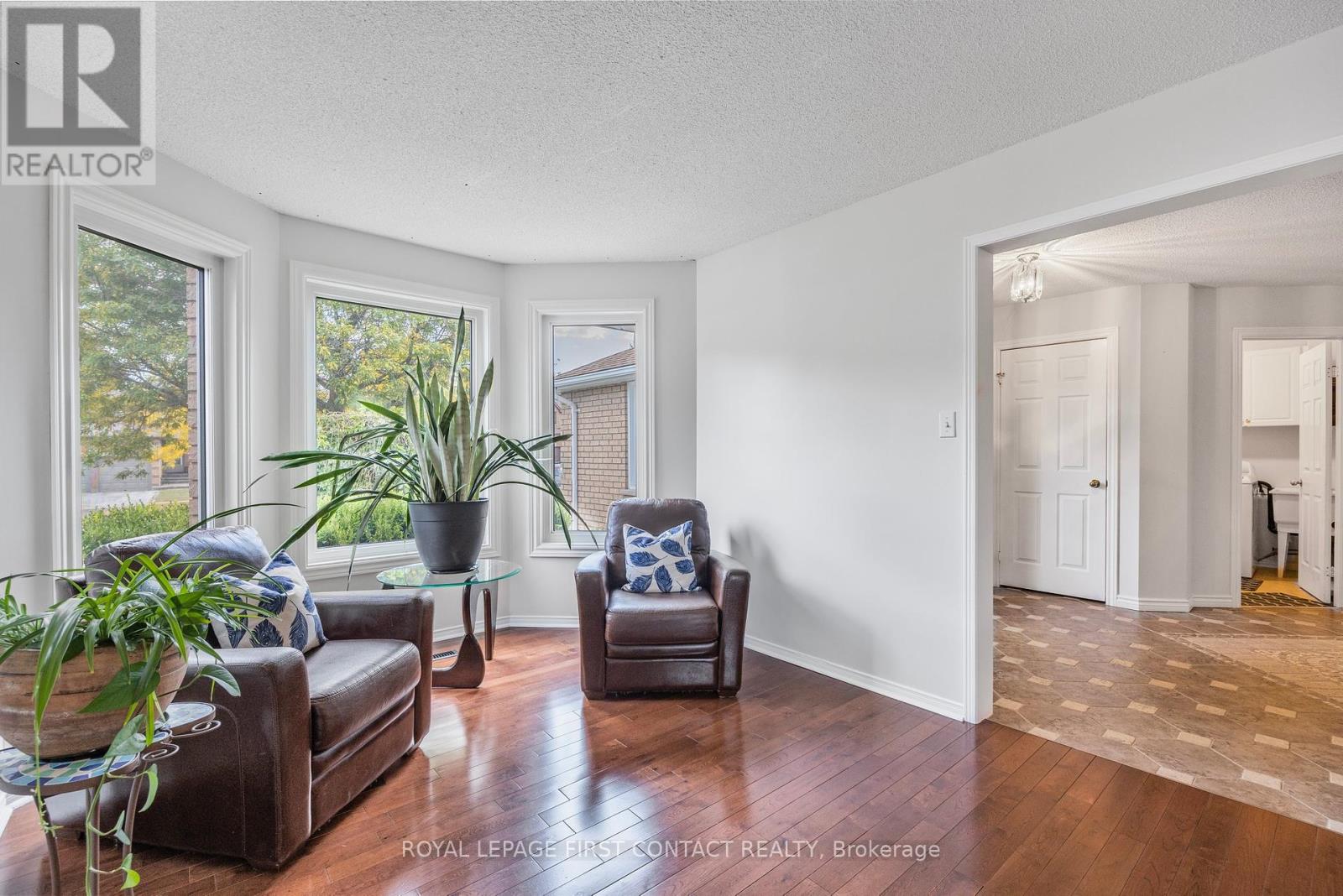 Single Family House for Sale in  LIVINGSTONE STREET W Barrie (Northwest) 