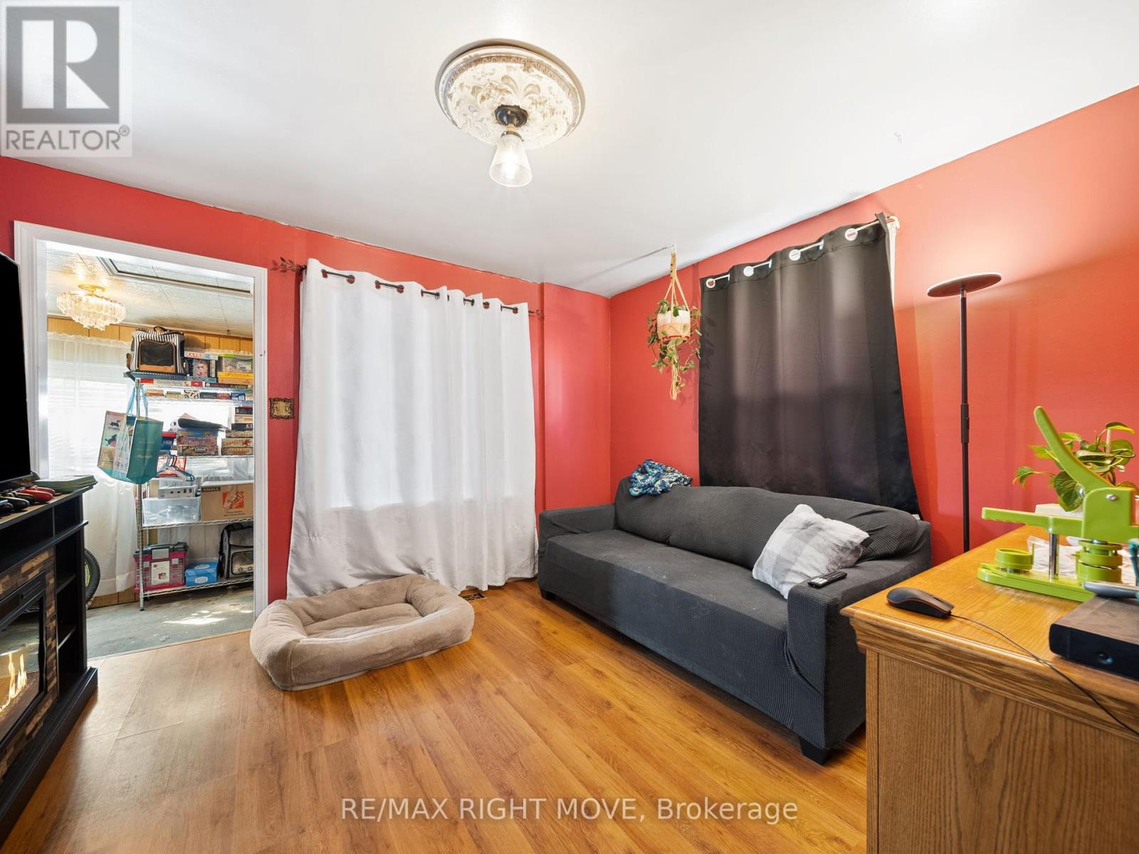 Photo 12 of 122 Elgin Street, Orillia ON