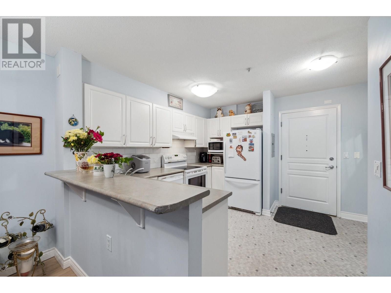 Photo 10 of 202 960 Lynn Valley Road, North Vancouver BC