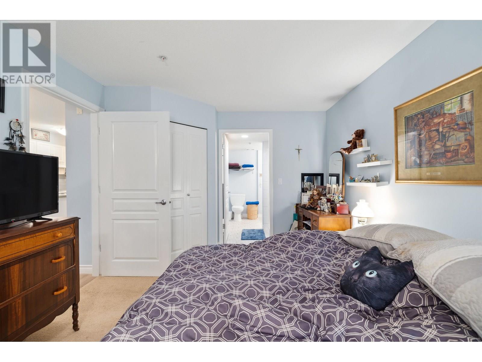 Photo 13 of 202 960 Lynn Valley Road, North Vancouver BC