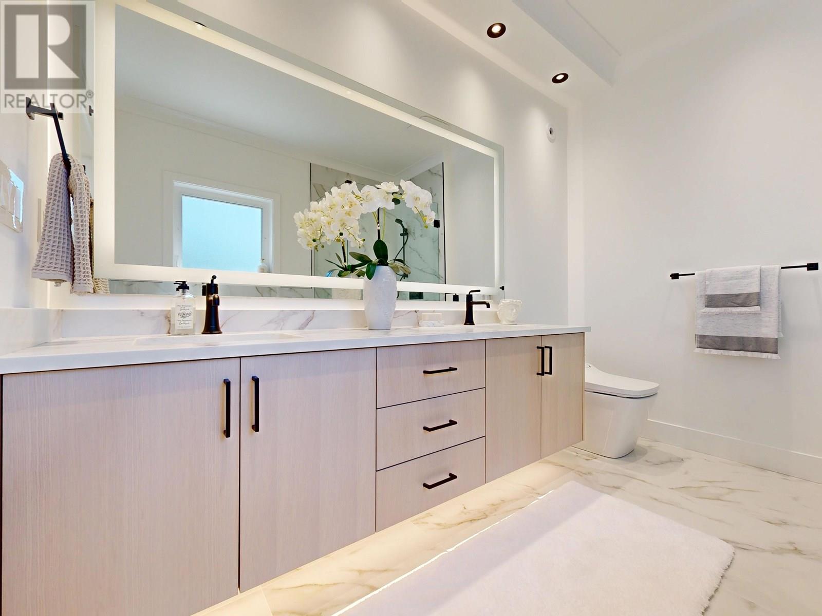 #1-7100 ASH Street, Richmond