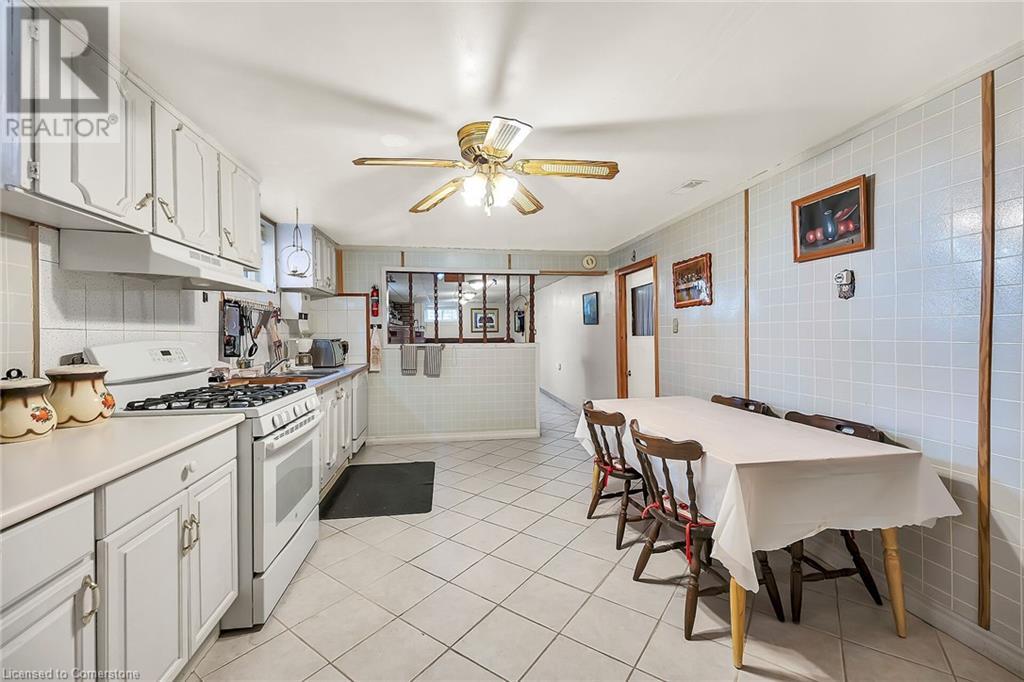 Photo 31 of 31 Summercrest Drive, Hamilton ON