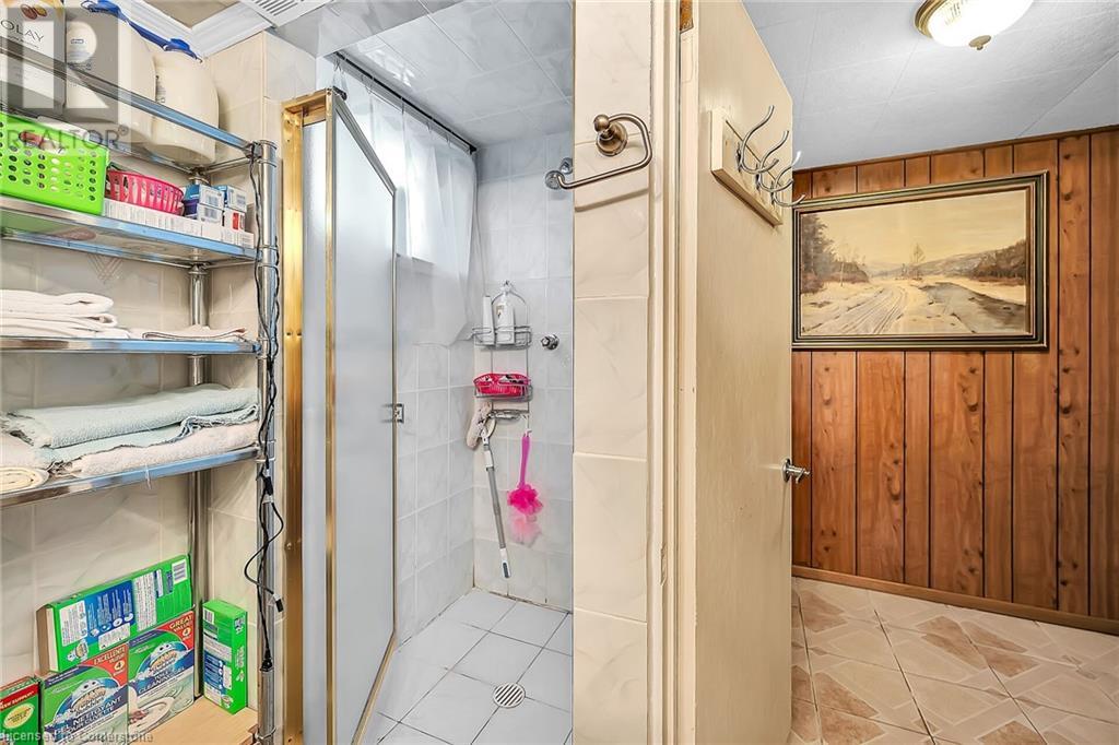 Photo 36 of 31 Summercrest Drive, Hamilton ON