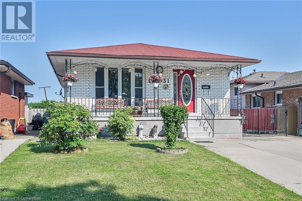 Photo 5 of 31 Summercrest Drive, Hamilton ON