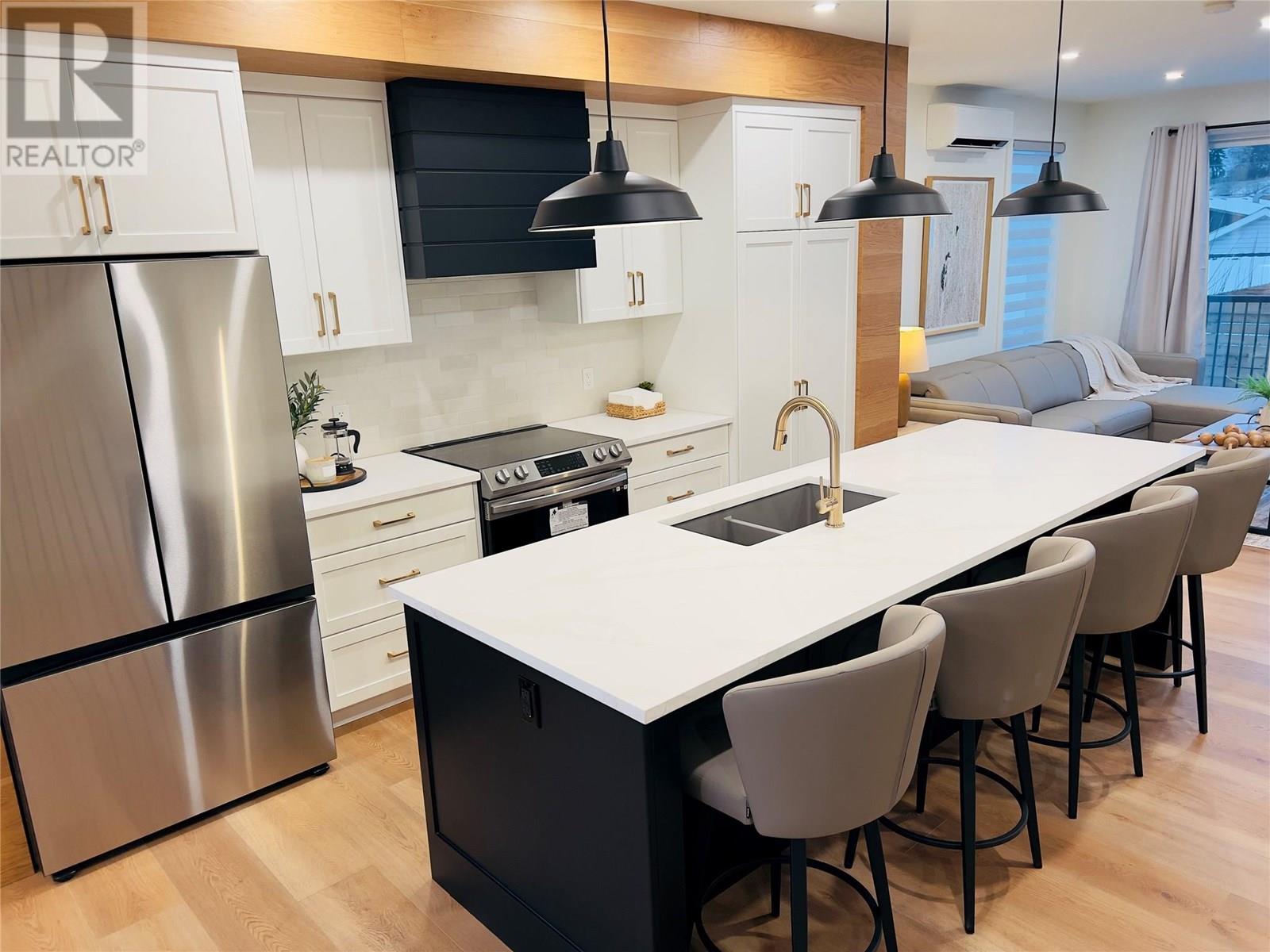 510 14th Street Unit# 402, Invermere