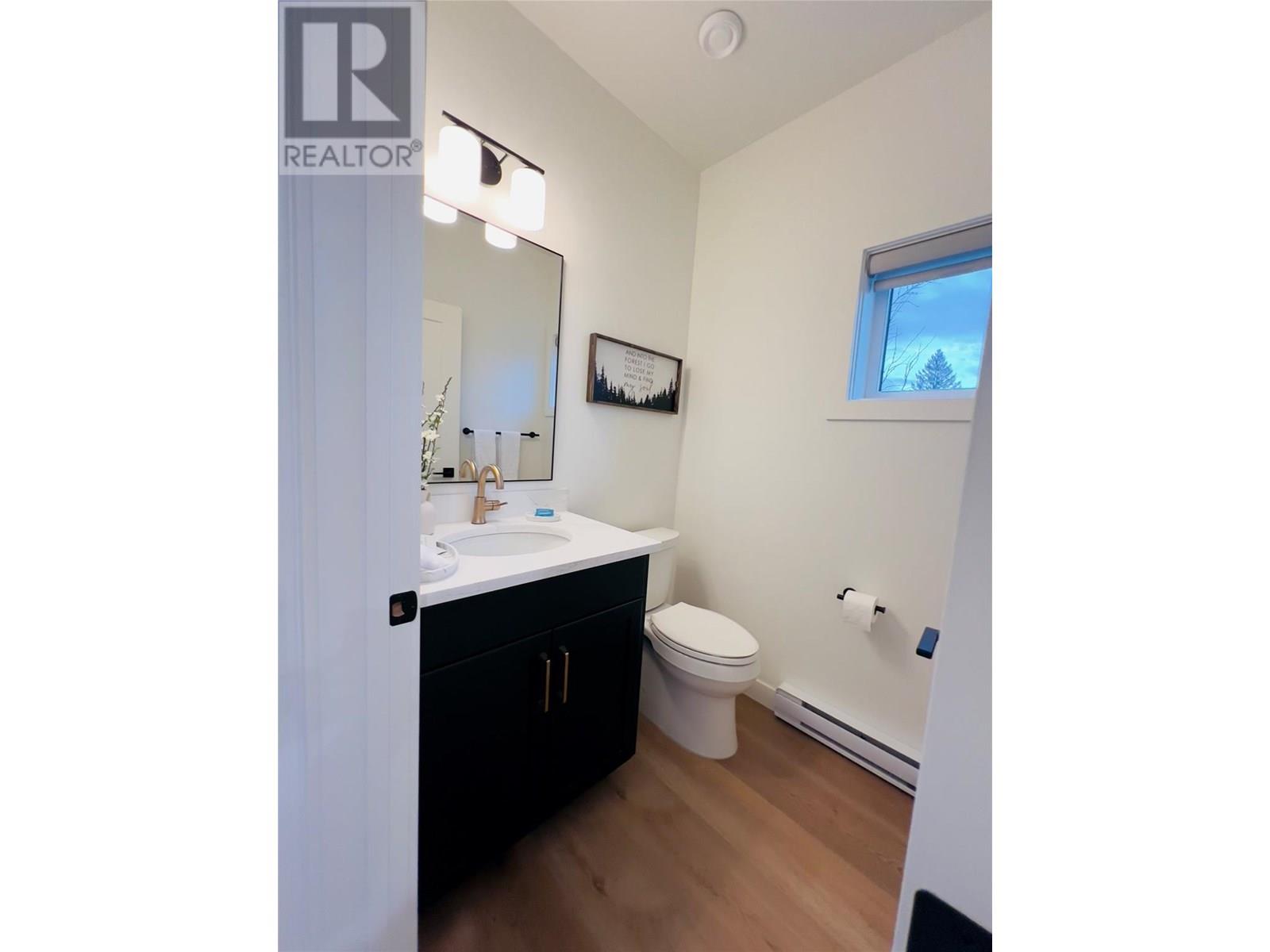 Photo 13 of 510 14th Street Unit 404, Invermere BC