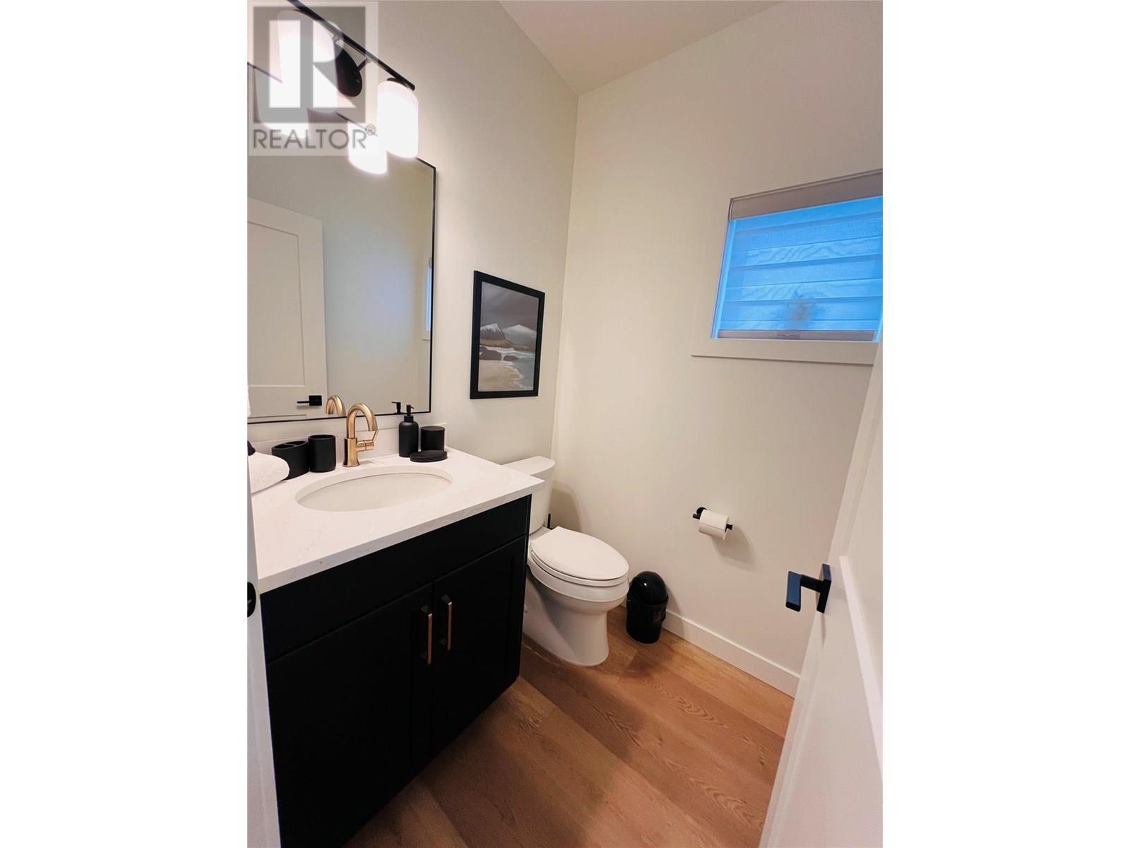 Photo 13 of 510 14th Street Unit 405, Invermere BC