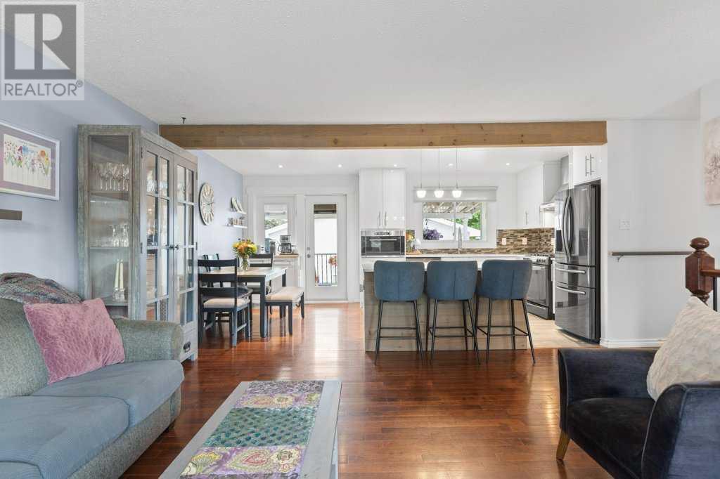 Single Family House Bi-level for Sale in  Allan Crescent SE Acadia Calgary 