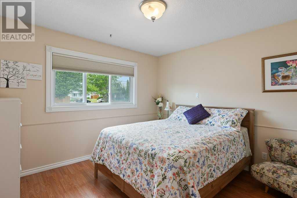 Single Family House Bi-level for Sale in  Allan Crescent SE Acadia Calgary 