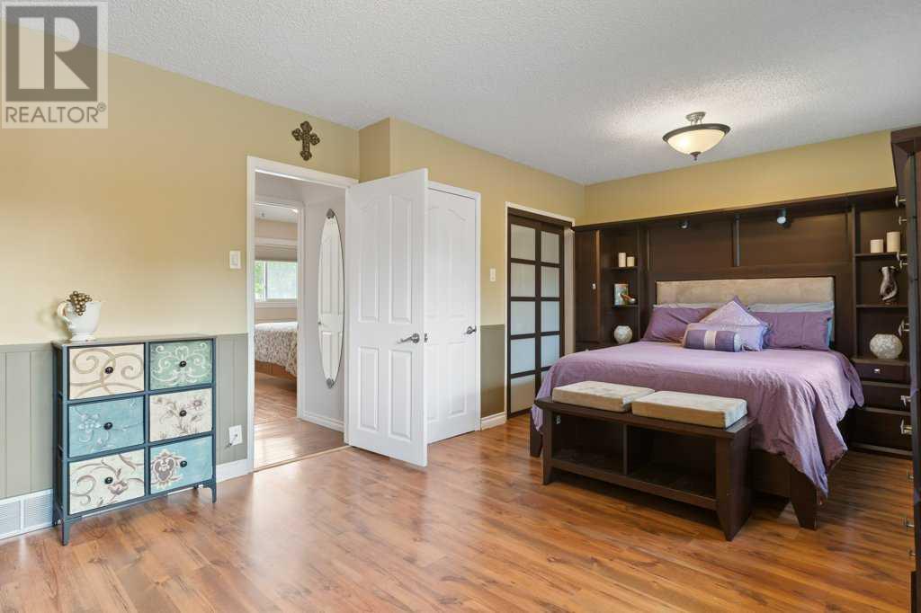 Single Family House Bi-level for Sale in  Allan Crescent SE Acadia Calgary 