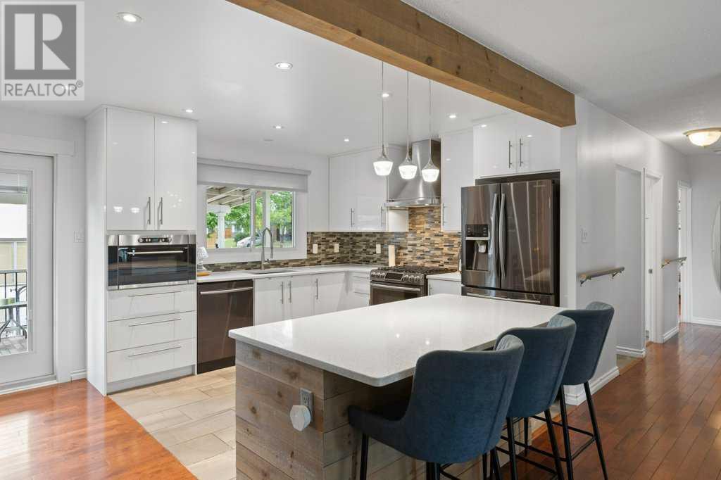Single Family House Bi-level for Sale in  Allan Crescent SE Acadia Calgary 