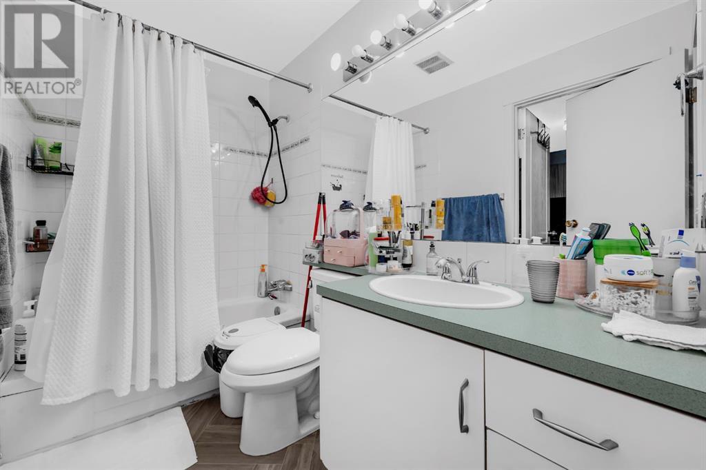 Single Family House for Sale in  Falshire Terrace NE Falconridge Calgary 