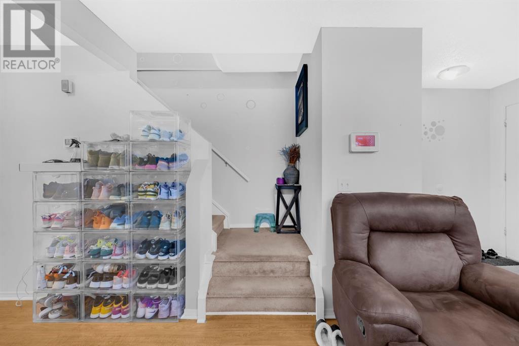 Single Family House for Sale in  Falshire Terrace NE Falconridge Calgary 