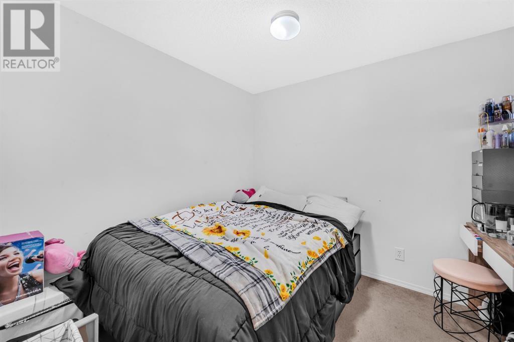 Single Family House for Sale in  Falshire Terrace NE Falconridge Calgary 