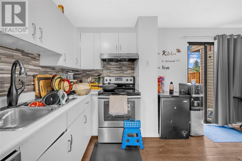 Single Family House for Sale in  Falshire Terrace NE Falconridge Calgary 