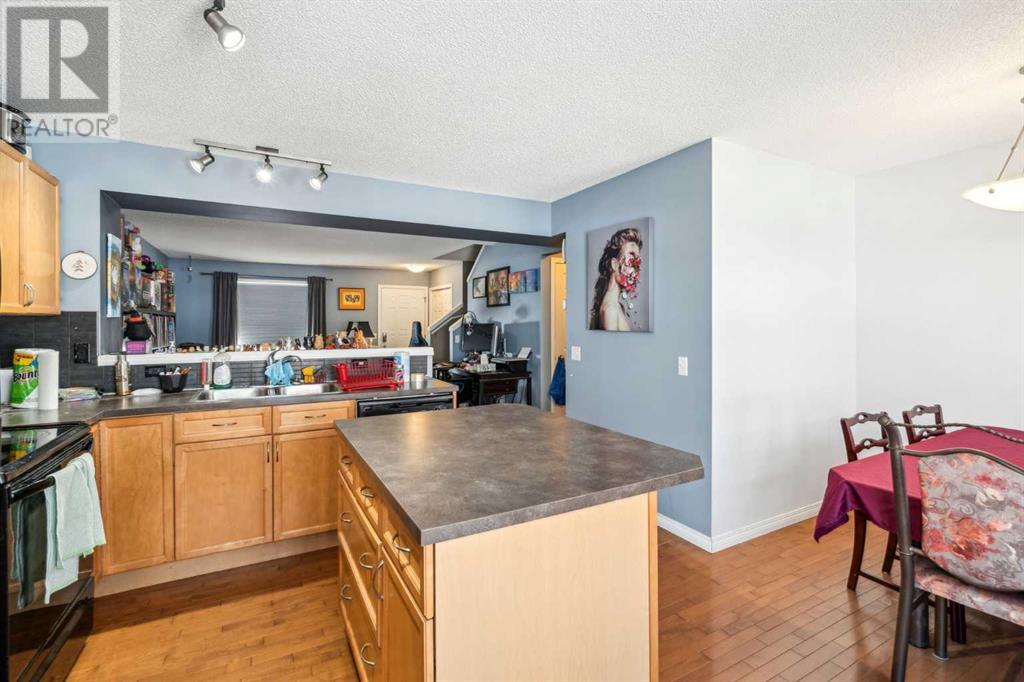 Single Family House for Sale in  New Brighton Gardens SE New Brighton Calgary 