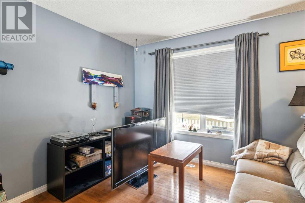 Single Family House for Sale in  New Brighton Gardens SE New Brighton Calgary 