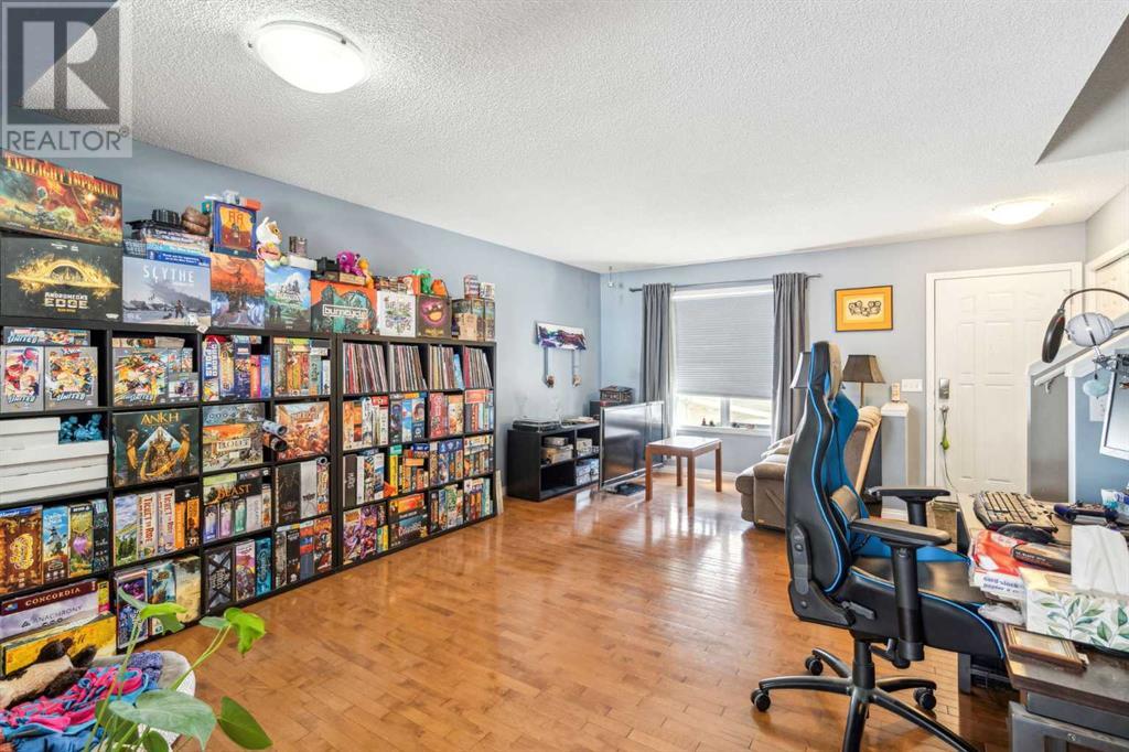 Single Family House for Sale in  New Brighton Gardens SE New Brighton Calgary 