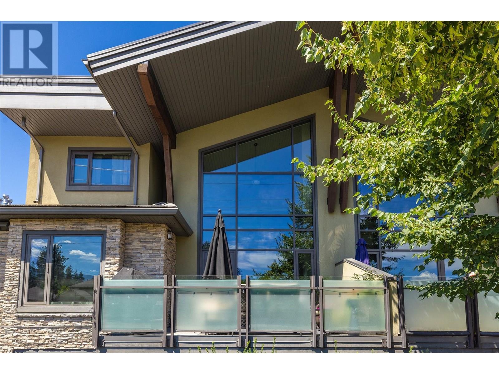 205 600 Sarsons Road, Kelowna