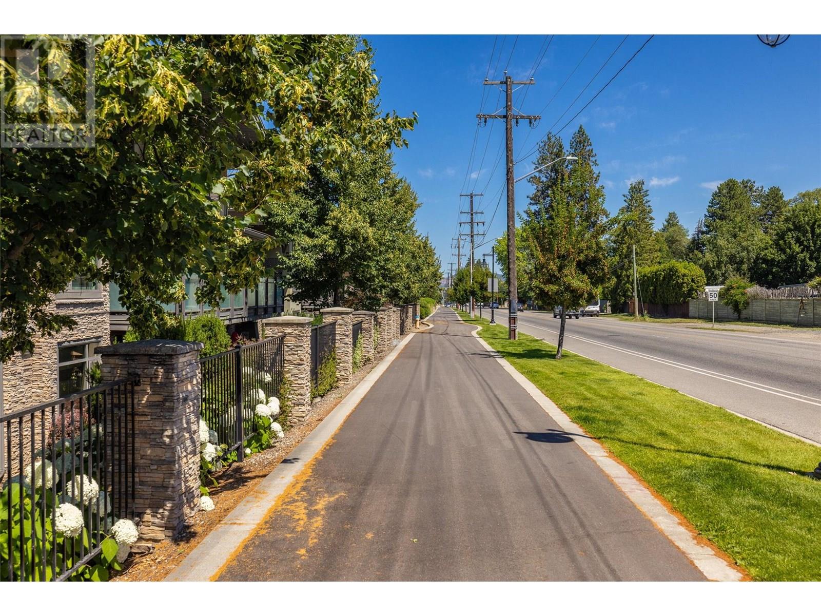 205 600 Sarsons Road, Kelowna