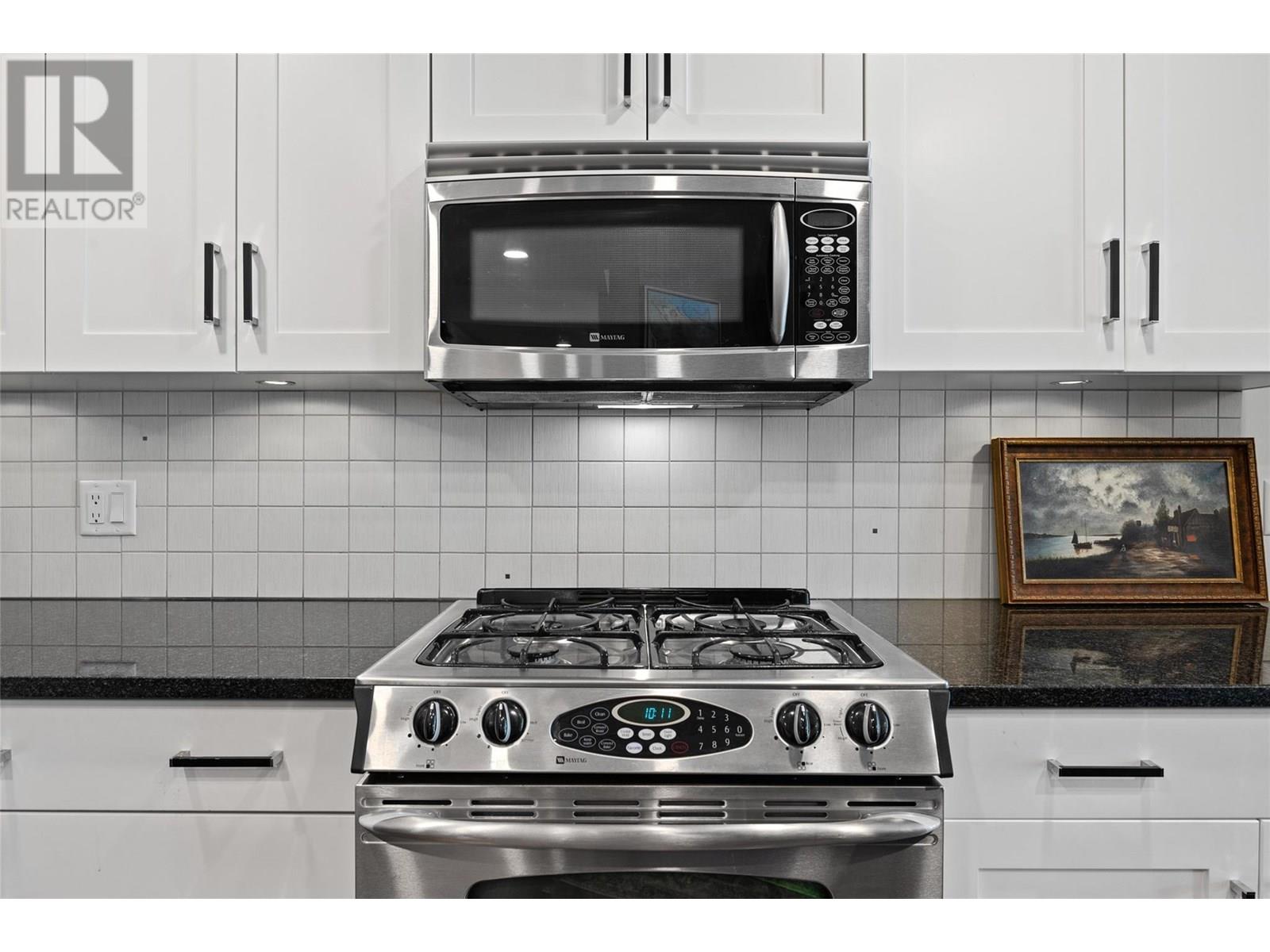 205 600 Sarsons Road, Kelowna