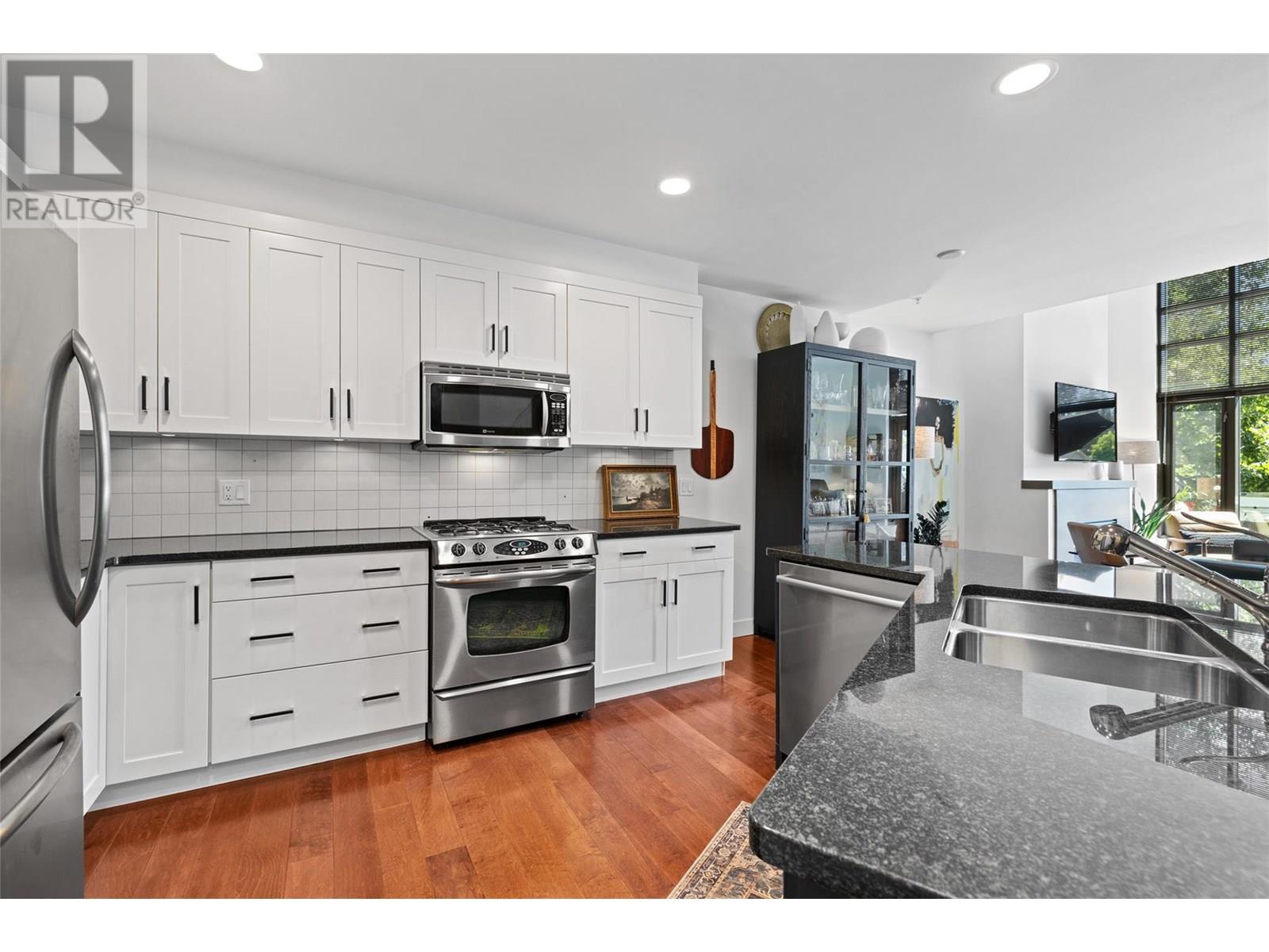 205 600 Sarsons Road, Kelowna