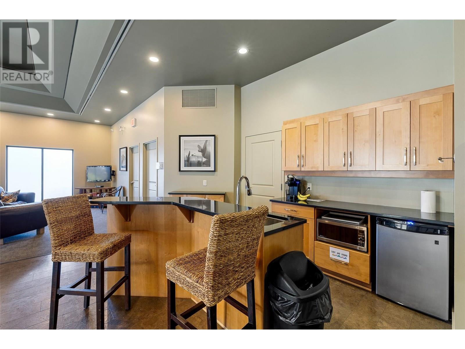 205 600 Sarsons Road, Kelowna