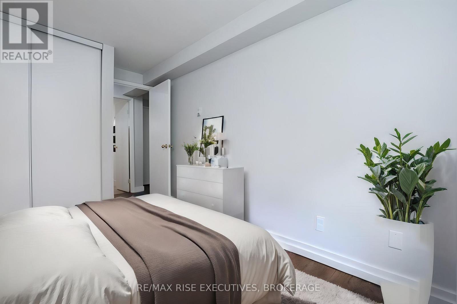 Photo 20 of 118 580 Armstrong Road, Kingston ON