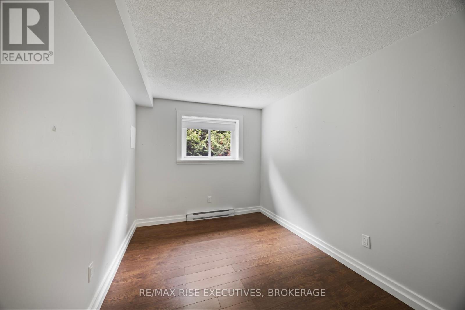 Photo 41 of 118 580 Armstrong Road, Kingston ON