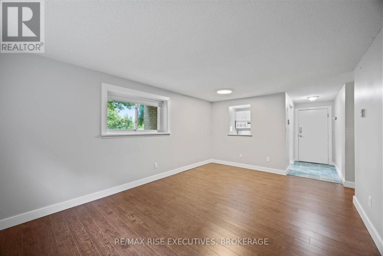 Photo 27 of 118 580 Armstrong Road, Kingston ON