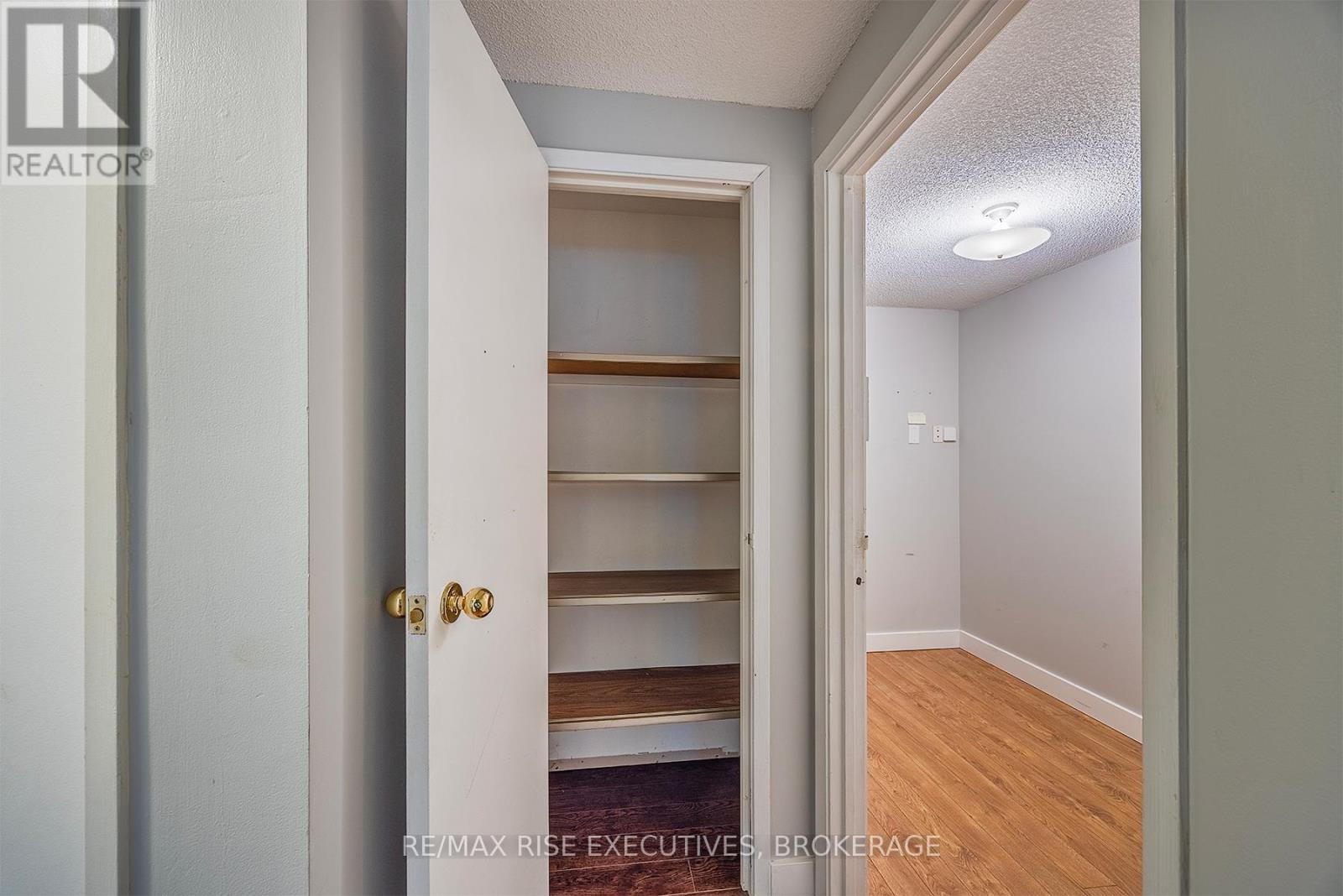 Photo 33 of 118 580 Armstrong Road, Kingston ON