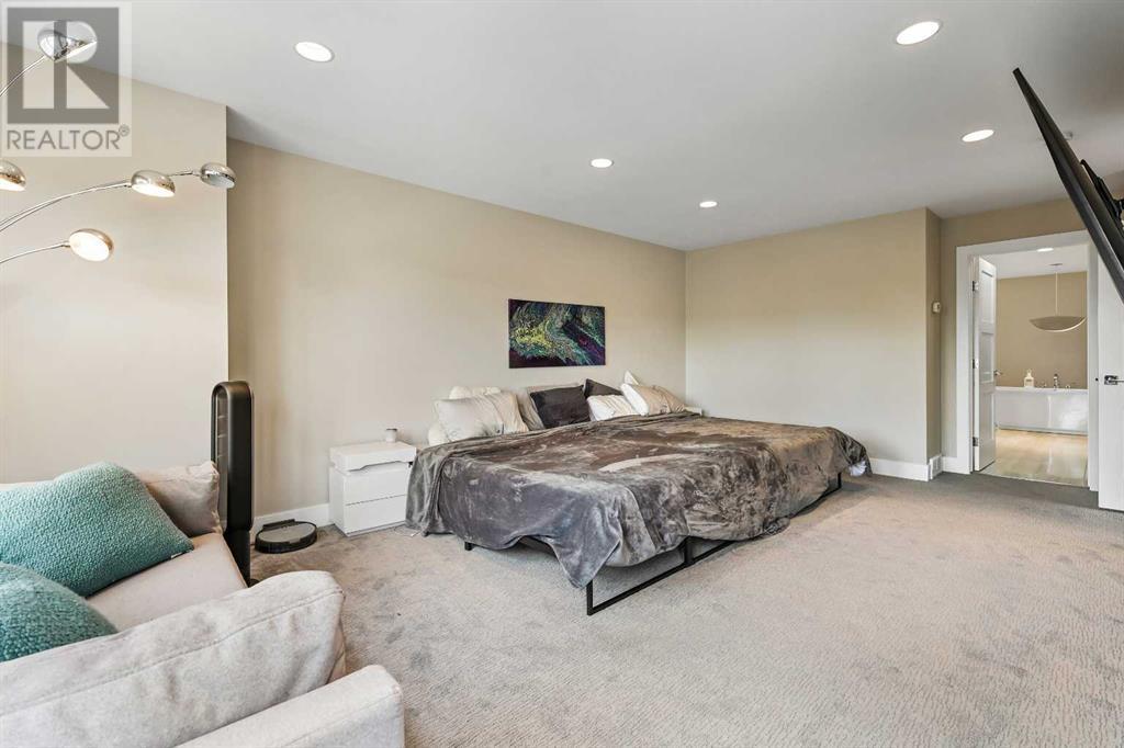 Single Family House for Sale in   Avenue SW South Calgary Calgary 