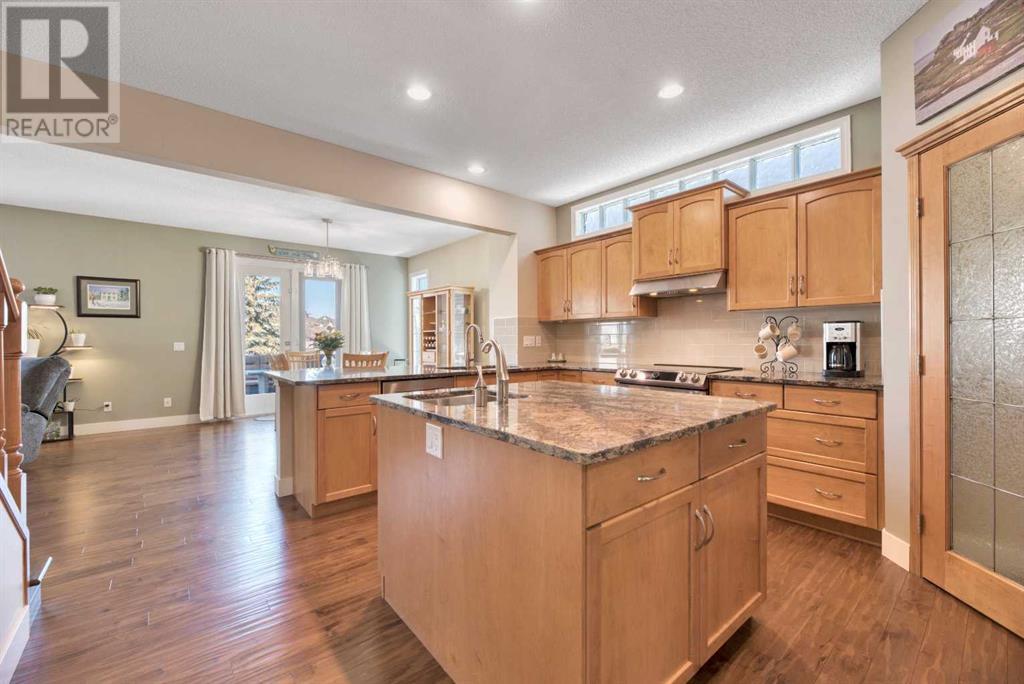 Single Family House for Sale in  Rockborough Green NW Rocky Ridge Calgary 