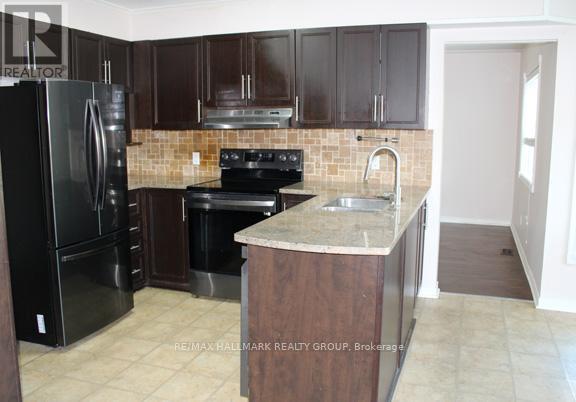 Photo 11 of 47 Emerald Meadows Drive, Ottawa ON