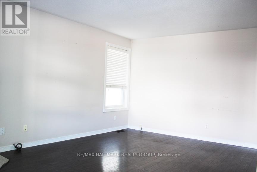 Photo 14 of 47 Emerald Meadows Drive, Ottawa ON