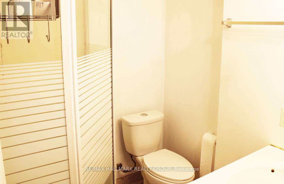 Photo 24 of 47 Emerald Meadows Drive, Ottawa ON