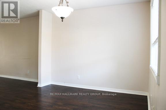 Photo 13 of 47 Emerald Meadows Drive, Ottawa ON