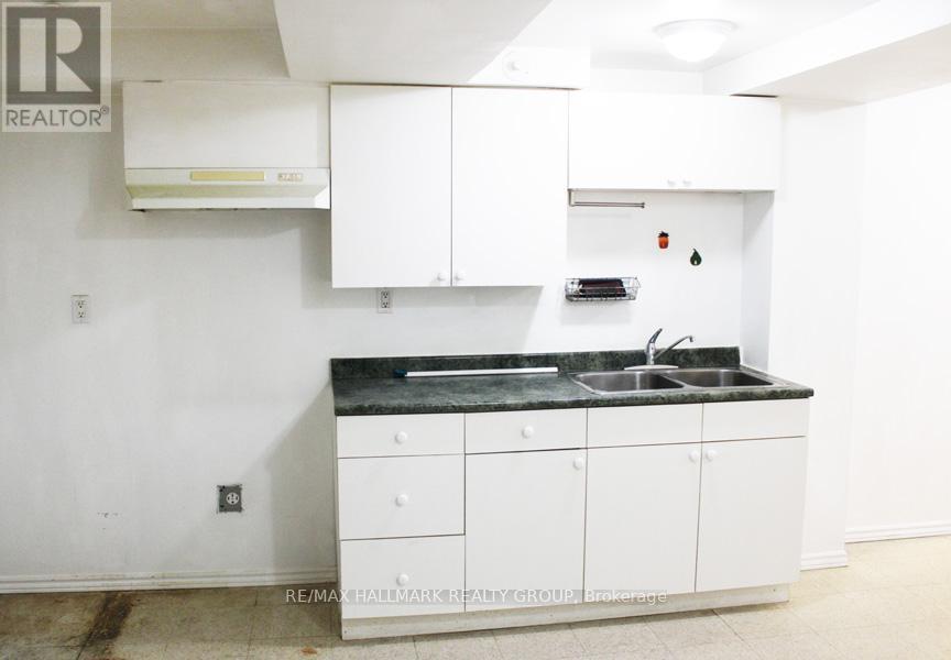 Photo 26 of 47 Emerald Meadows Drive, Ottawa ON