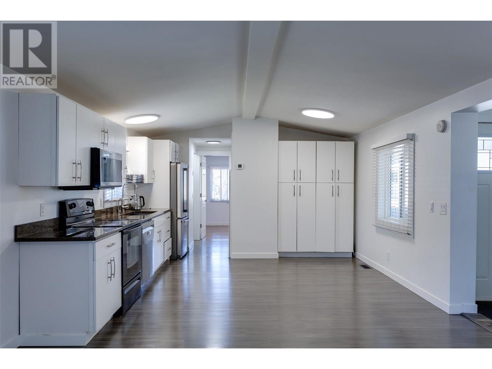 62 720 Commonwealth Road, Lake Country