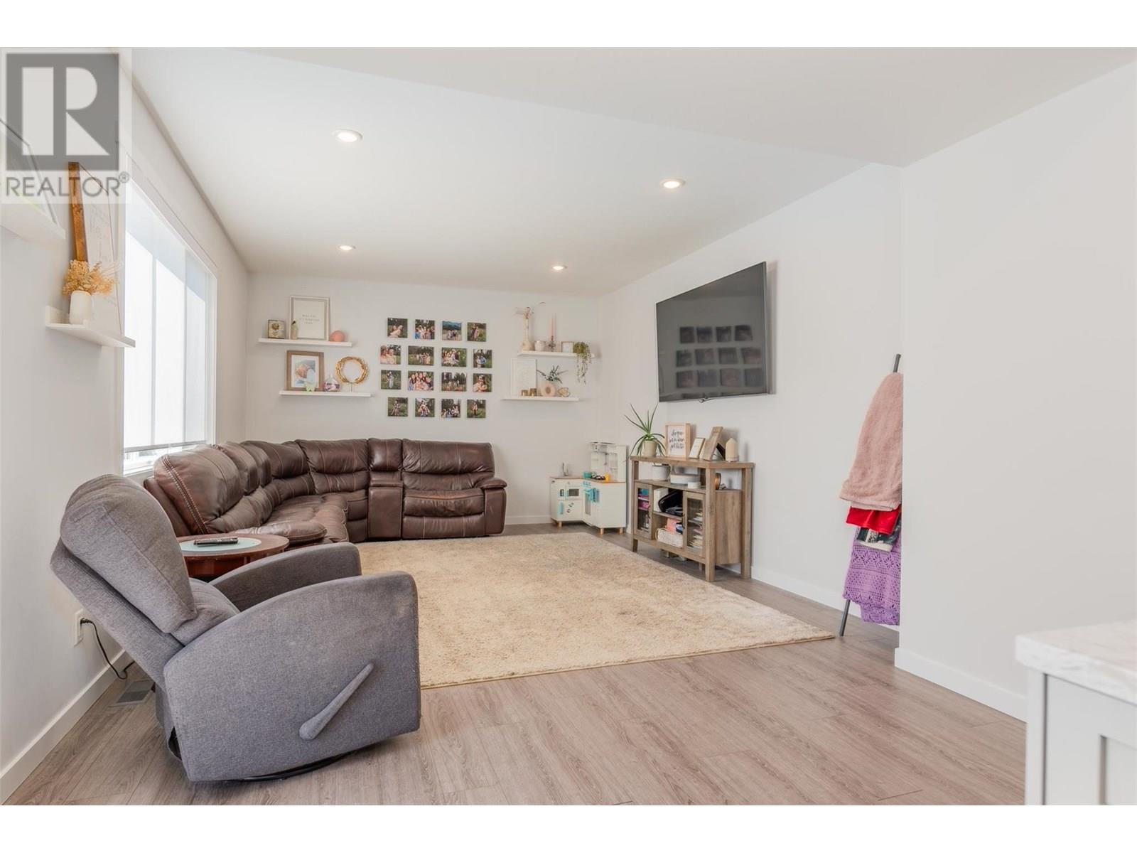 1508 Aspen Lane, Castlegar