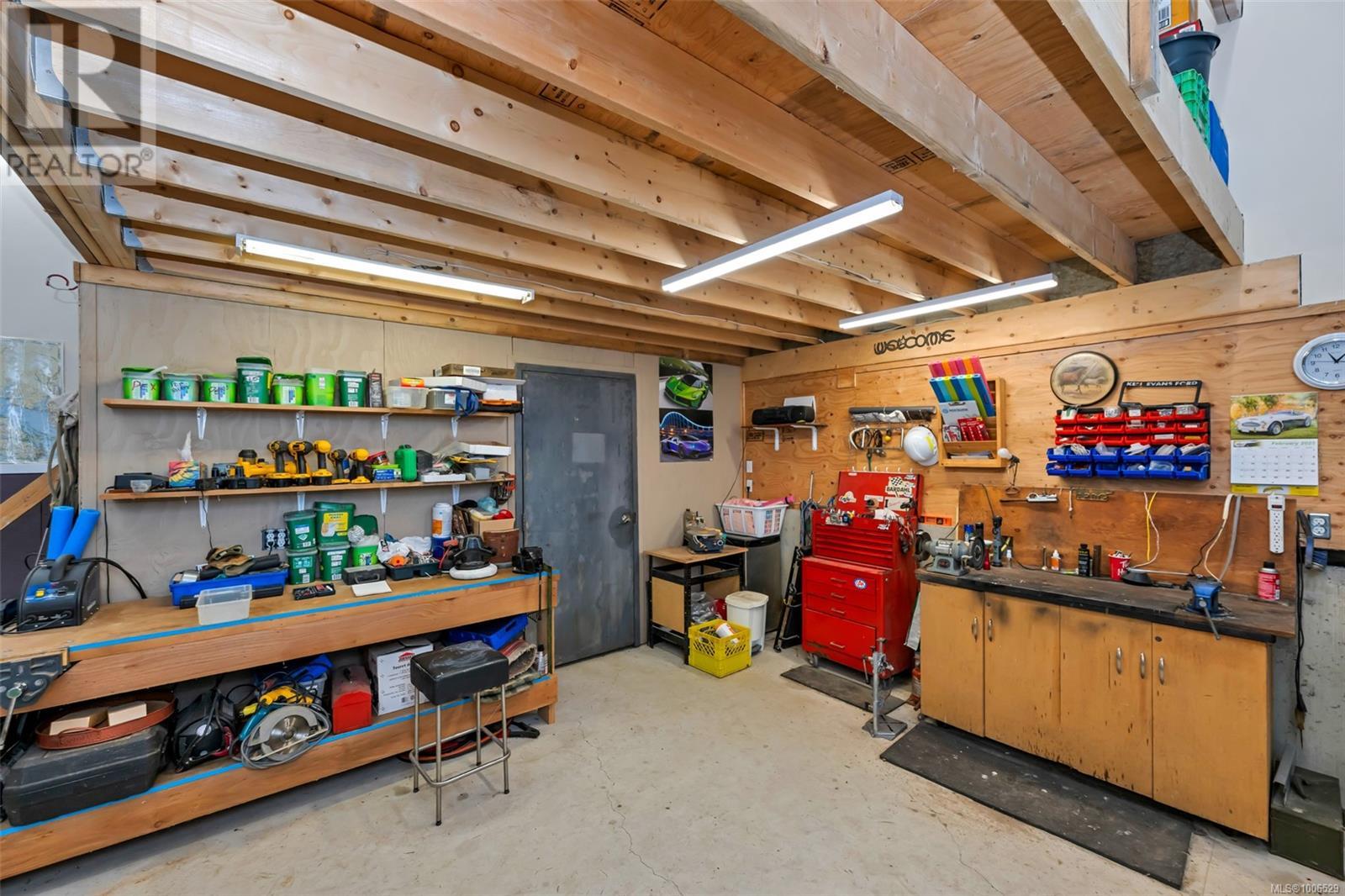 2175 Renfrew Rd, Shawnigan Lake