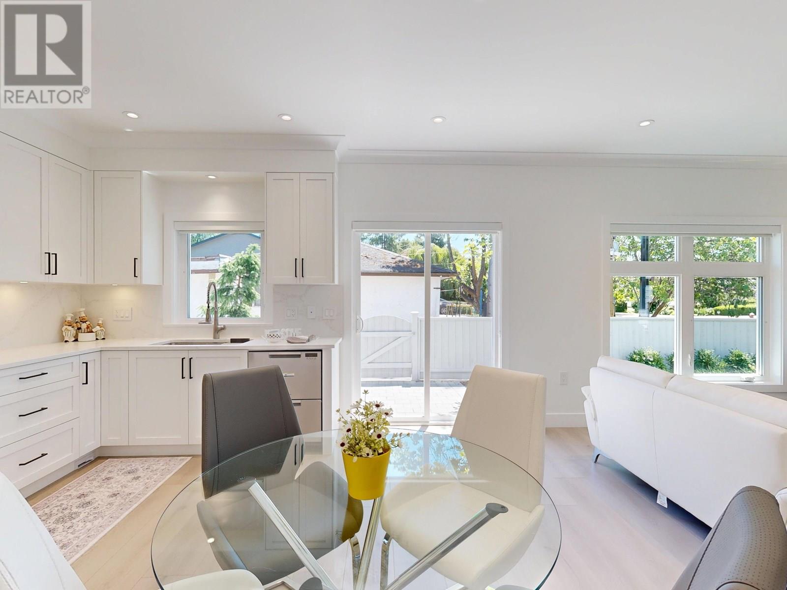 #9-7100 ASH Street, Richmond